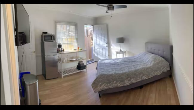 Photo - 2713 Northcrest Dr House