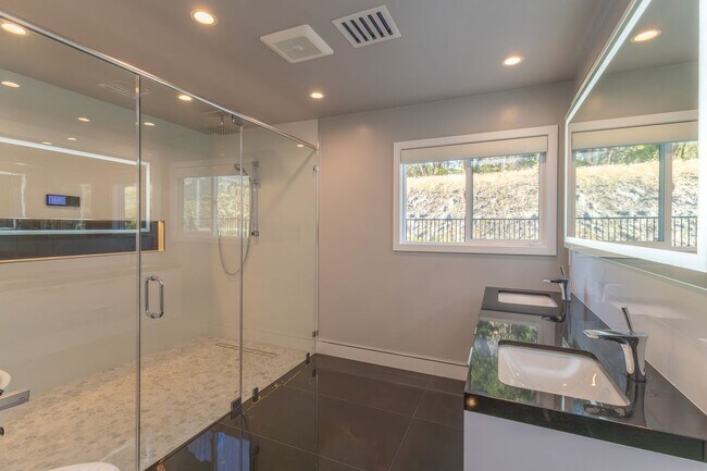 Building Photo - 481 Starlight Crest Dr