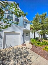 Building Photo - 10366 Benson Lake Dr