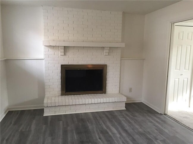 Building Photo - 7717 Cambridge Dr
