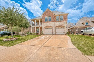 Building Photo - 5626 Jay Thrush Dr