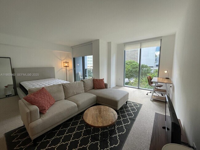 Foto del edificio - 31 SE 6th St