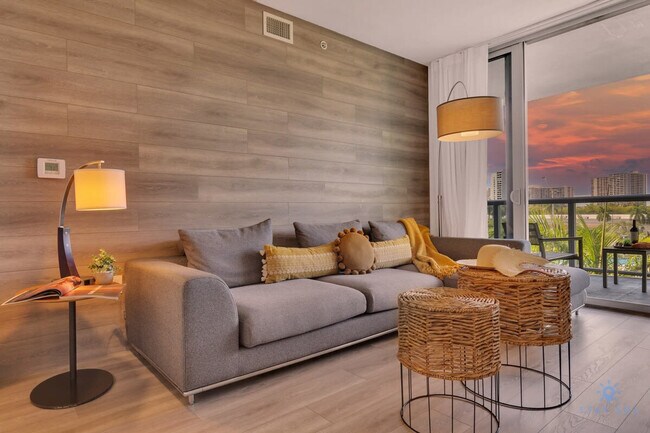 Foto del edificio - 2602 E Hallandale Beach Blvd