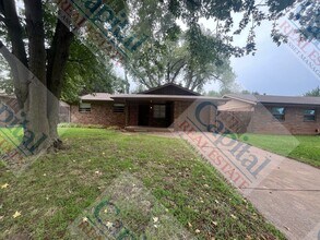 Building Photo - 713 S Brookview Ln