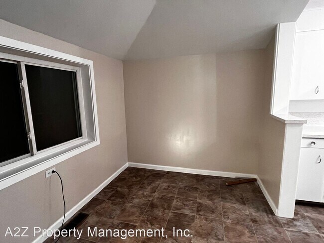 Building Photo - 3 br, 1 bath House - 5844 NE 13th Ave.