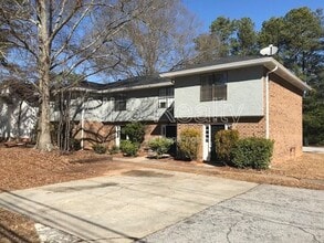 Building Photo - 470 S Jeff Davis Dr