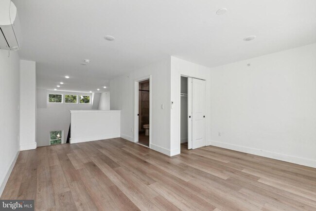 Foto del edificio - 4214 Powelton Ave