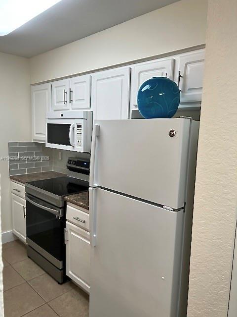 Foto del edificio - 2811 N Oakland Forest Dr