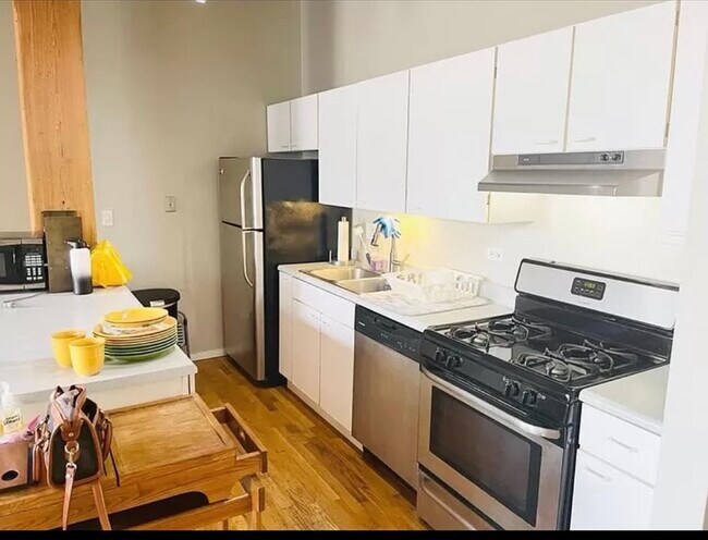 Foto del edificio - 4745 N Ravenswood Ave