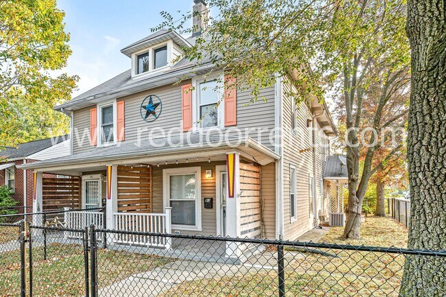 Foto del edificio - 91-93 S 5th Ave