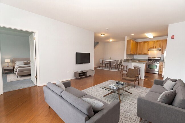 Foto del edificio - 1299 W Lake St
