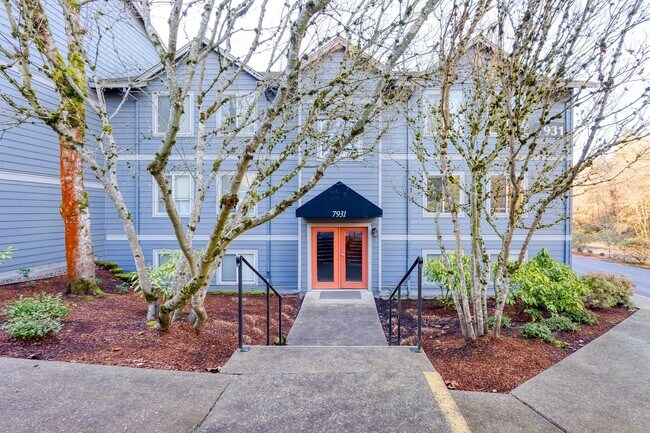 Photo - Charming 2-Bedroom, 2-Bathroom Upstairs Un... Apartment