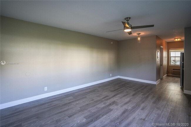 Building Photo - 1348 Drexel Ave