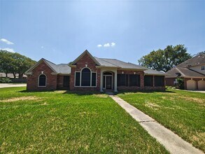 Building Photo - 1301 Blueberry Ln