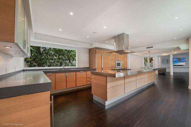 Foto del edificio - 230 Ridgewood Rd