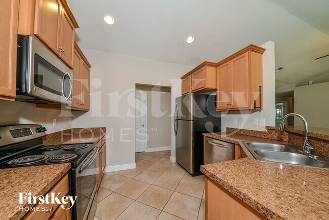 Foto del edificio - 3508 Donahue Ave