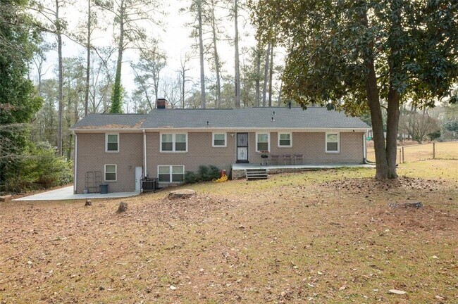 Foto del edificio - 2551 Headland Dr