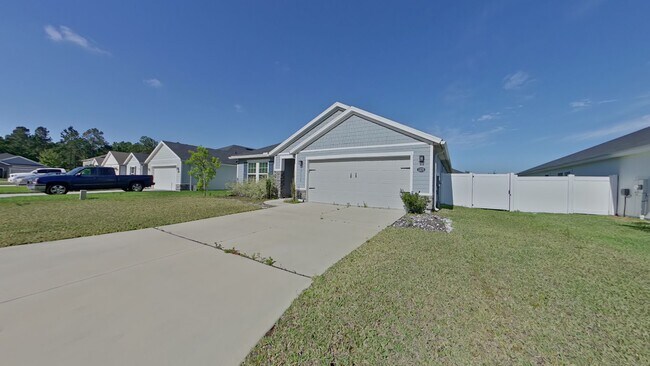 Building Photo - 3 Bedroom Home in Avery Park!