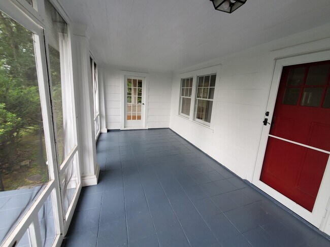 Screened Porch - 376 Highland Ave