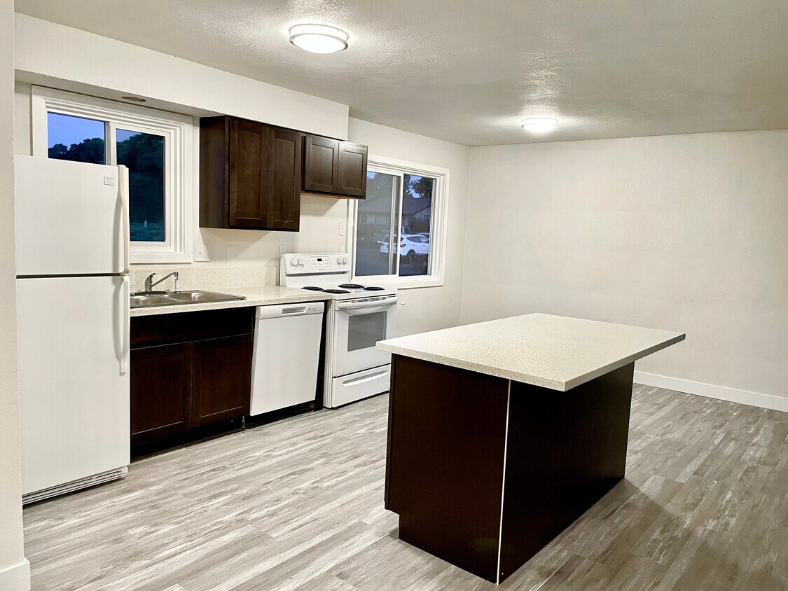 Foto principal - 721 NE 20th Pl