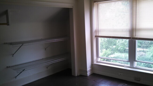 Foto del edificio - 2401 Fairview Ave