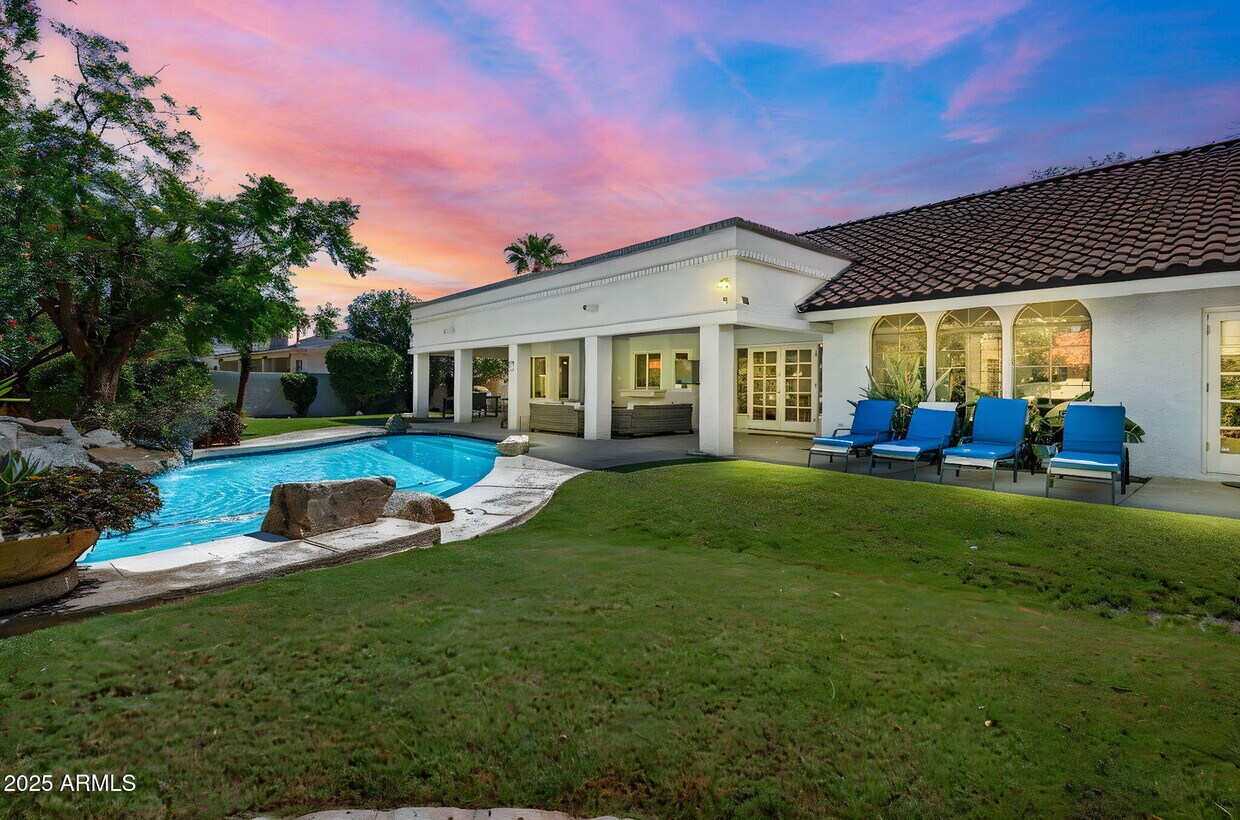 Primary Photo - 9504 E Sunnyside Dr