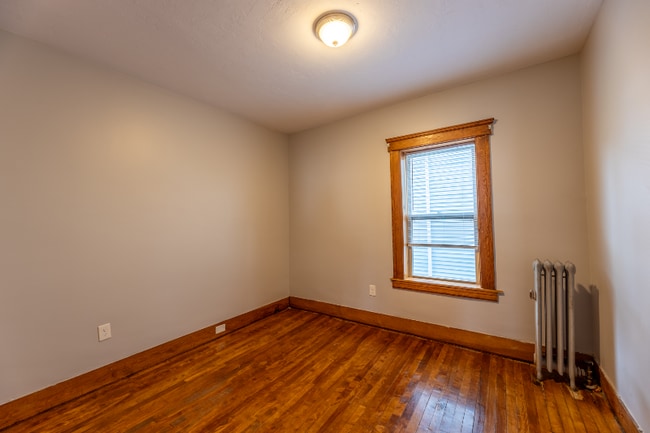 Building Photo - 36 Blossom St