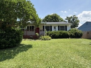 Building Photo - 1383 Crestview Ave