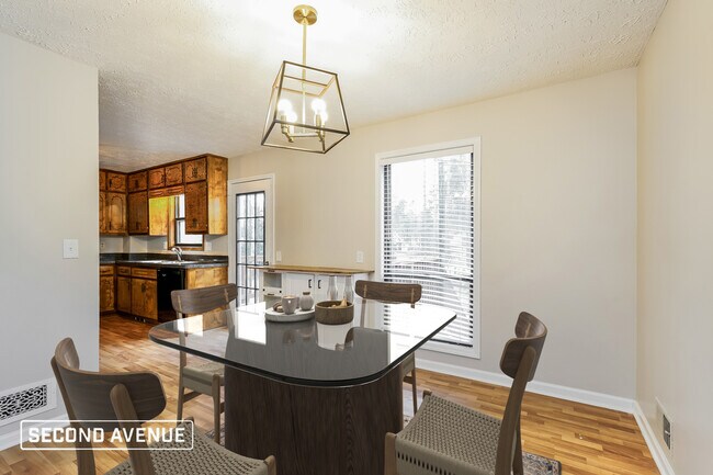 Foto del edificio - 2600 Deerfield Cir