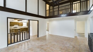 Building Photo - 556 Roanoke Dr