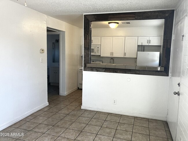 Building Photo - 3128 W Pima St