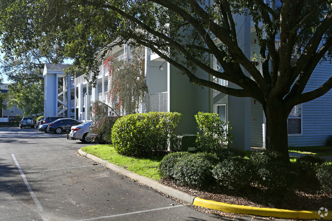 Building Photo - Whitehall Student Apartments