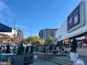 Building Photo - 2651 Park Tower Dr