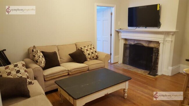 Building Photo - 42 Fenway