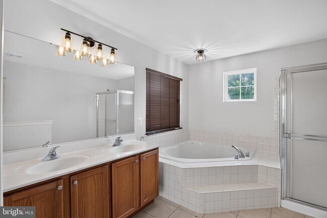 Foto del edificio - 48262 Easton Ct