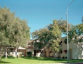 Building Photo - 715 S Ext Rd