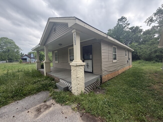 Building Photo - 1553 Hamilton St