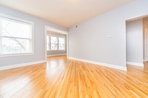Building Photo - 1127 N Christiana Ave