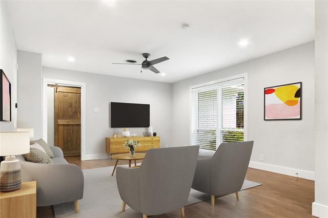 Foto del edificio - 10005 Newcombe Dr