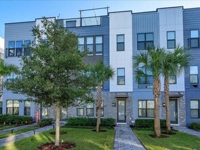 Building Photo - 2353 Brix St