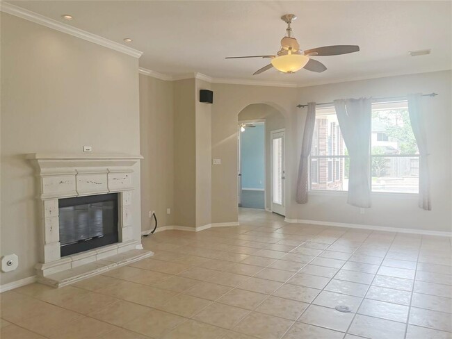 Foto del edificio - 2911 Weatherford Ct