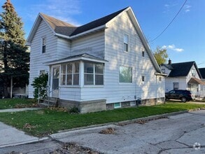 Building Photo - 1008 Butterworth St SW