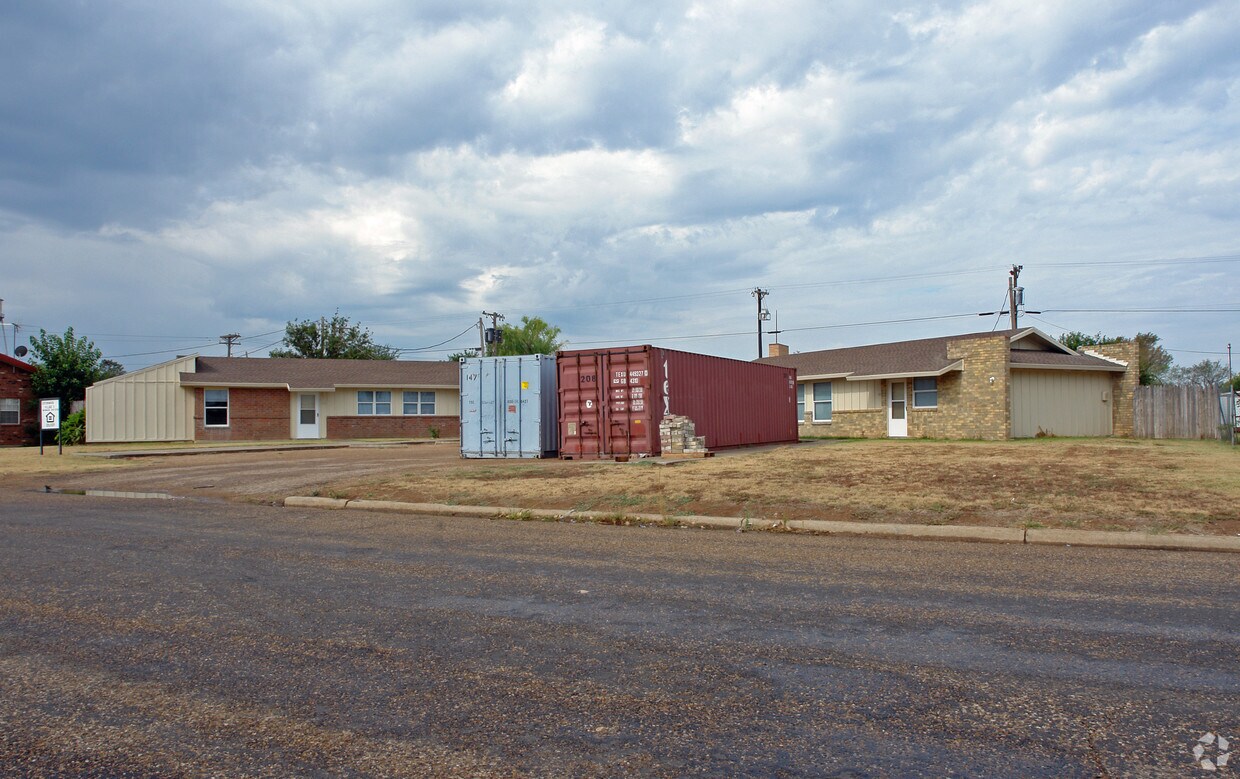 Primary Photo - Cottonwood Village
