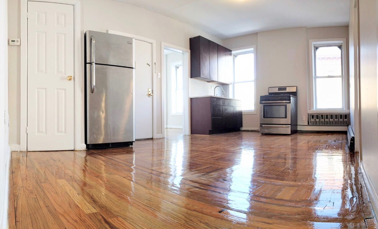 Primary Photo - 286 Clarkson Ave