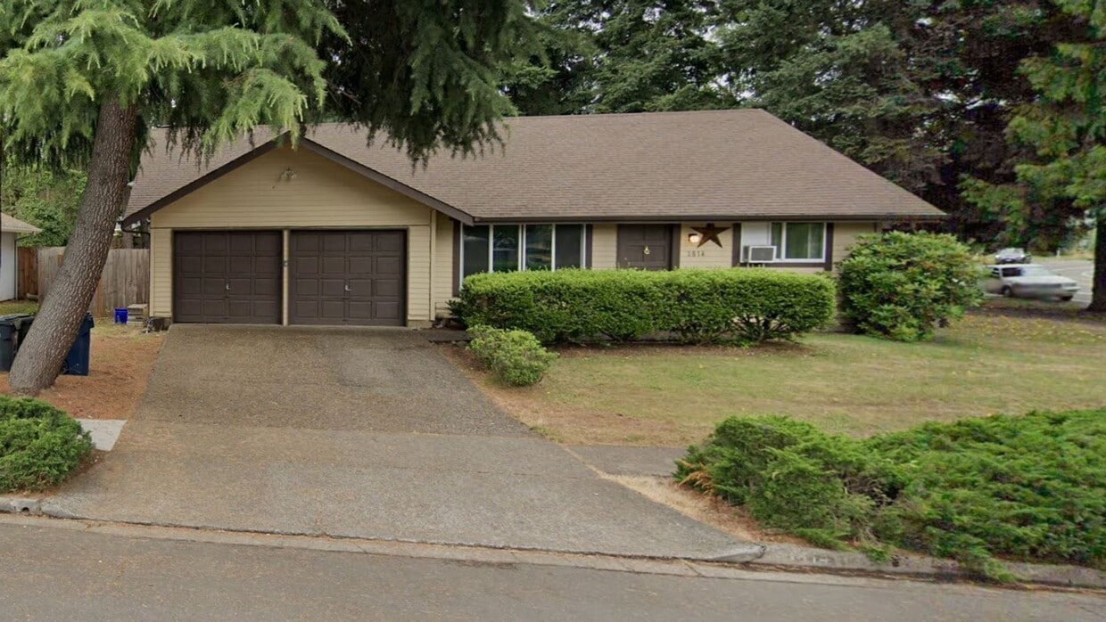 Churchill Area Home - Churchill Area Home