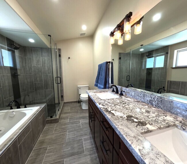 Building Photo - Donner Lake Home for Rent