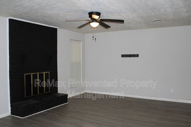 Building Photo - 3109 Jennifer Ct