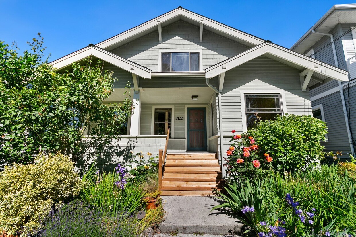 Foto principal - Gorgeous Queen Anne Craftsman, Seattle- $5000