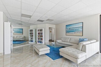 Building Photo - 5420 N Ocean Dr