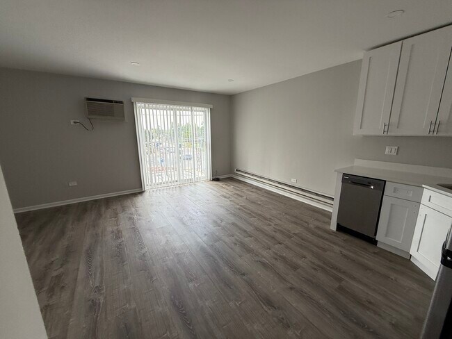 Foto del edificio - 1128 Des Plaines Ave